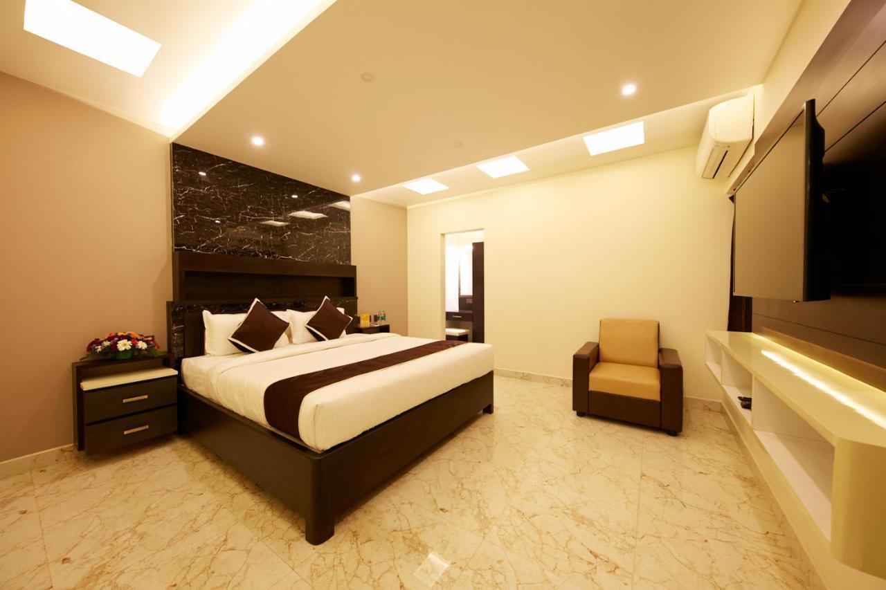 Al Noor Palace Business Class Hotel Chennai Exteriör bild